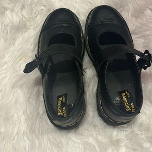 Dr. Martens Maryjane’s size 8 in woman’s . Formal shoes. Black and yellow. DSW